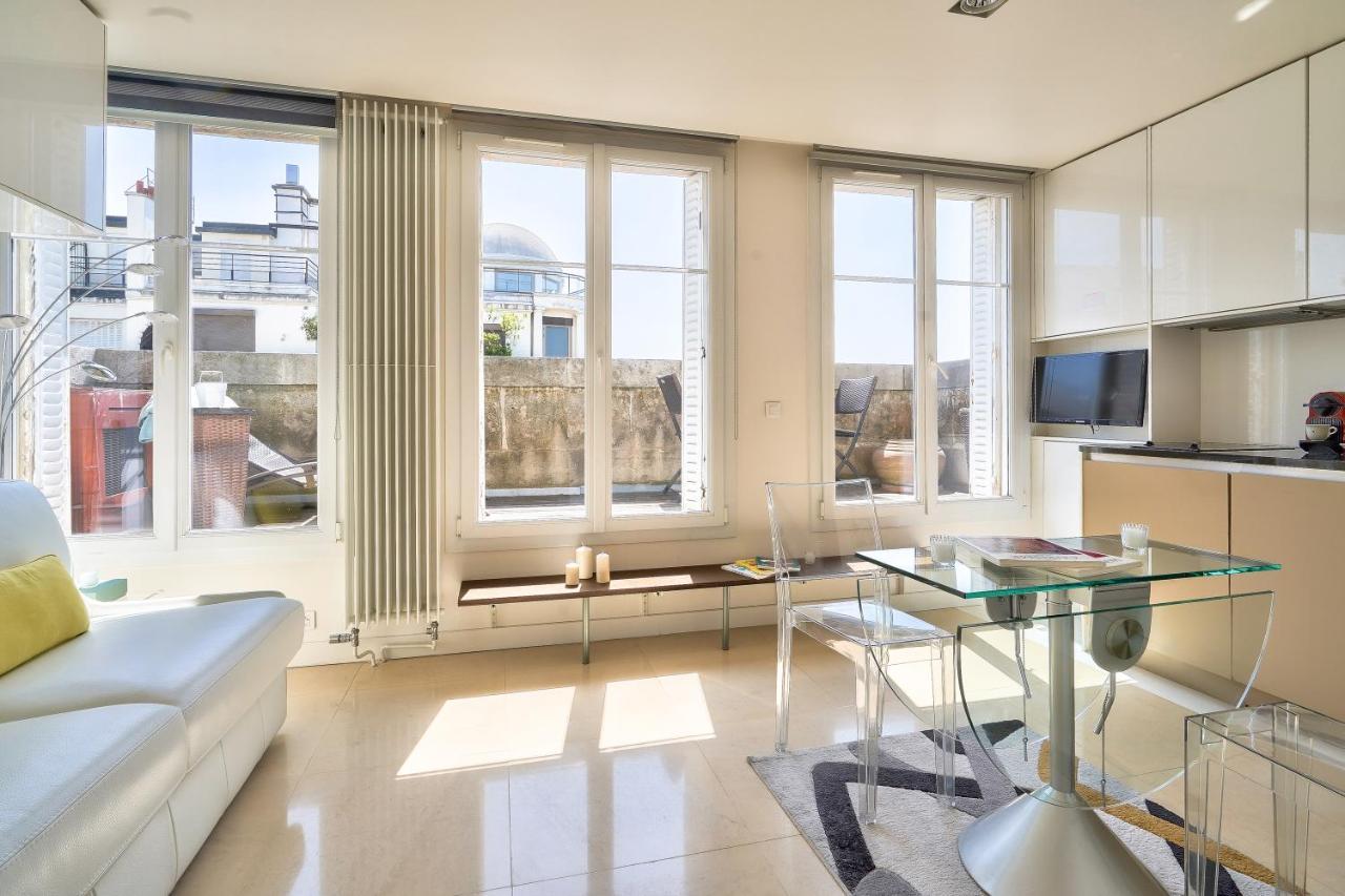 Designed Studio With Ac-Terrasse Vue Tour Eiffel Paris Luaran gambar